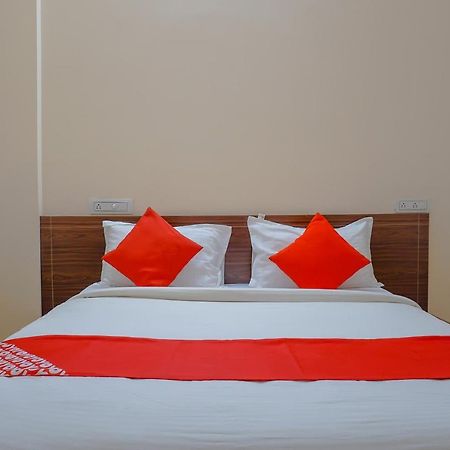 Oyo 81616 Omkar Executive Wagholi Экстерьер фото