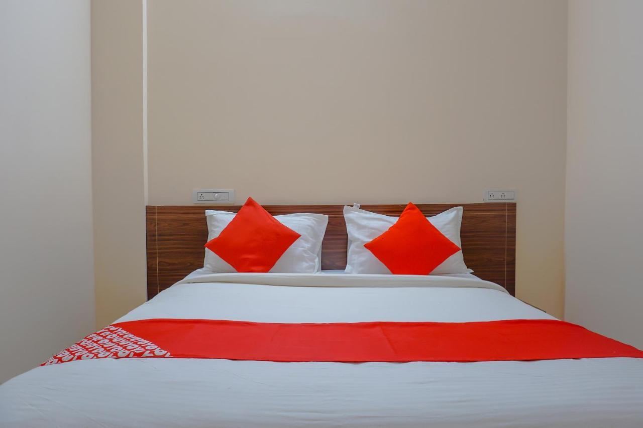 Oyo 81616 Omkar Executive Wagholi Экстерьер фото
