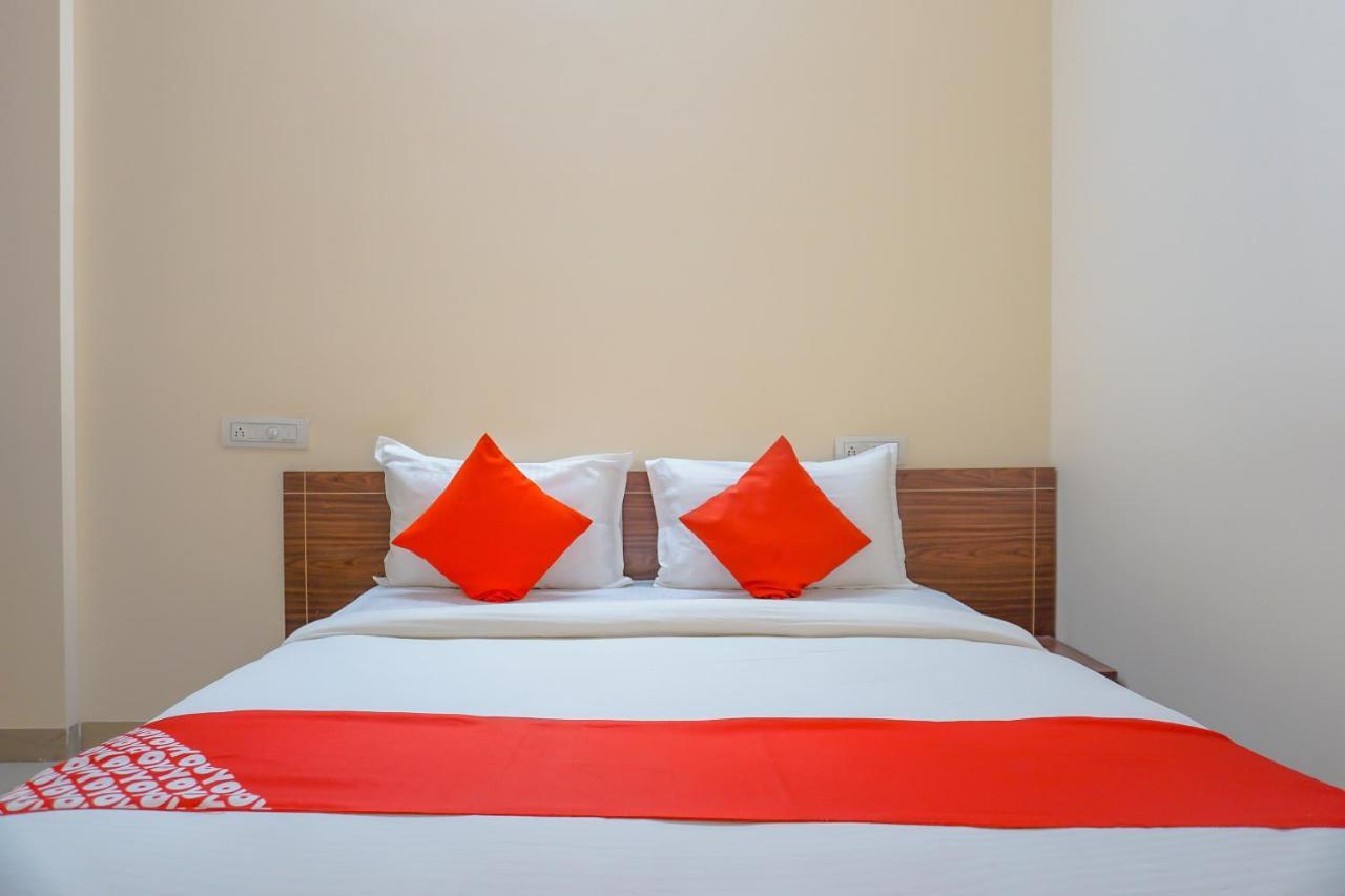 Oyo 81616 Omkar Executive Wagholi Экстерьер фото