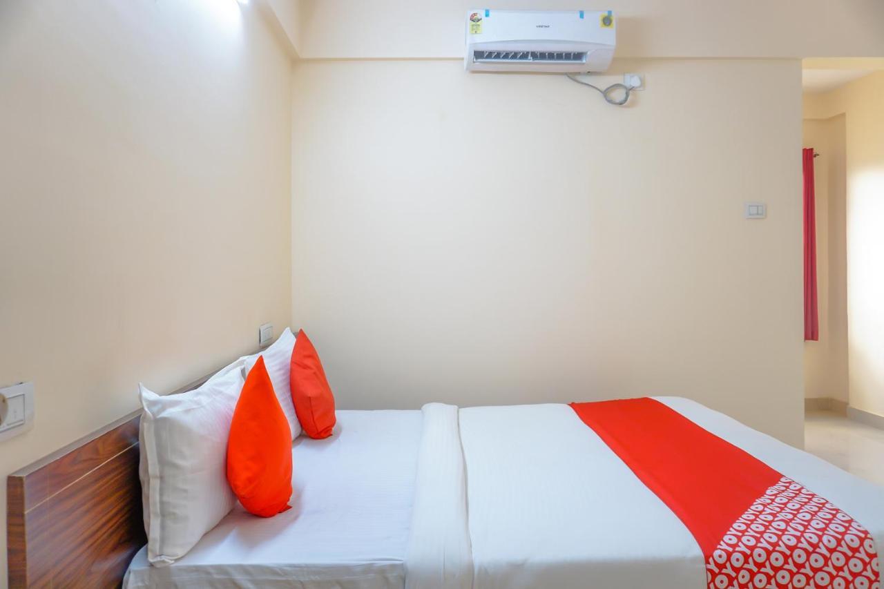 Oyo 81616 Omkar Executive Wagholi Экстерьер фото