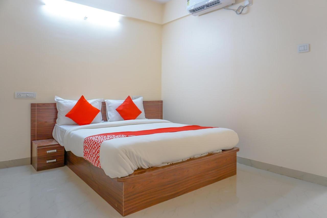 Oyo 81616 Omkar Executive Wagholi Экстерьер фото
